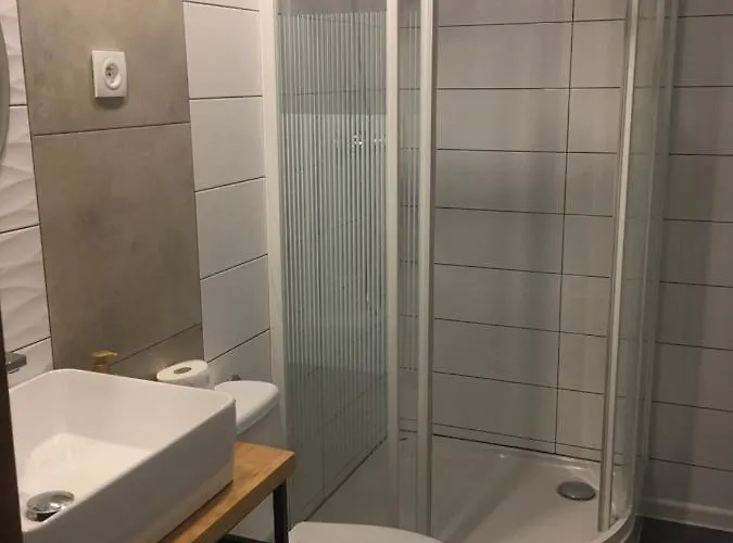 Mala Ostoja * ポラニツァ・ズドゥルイ